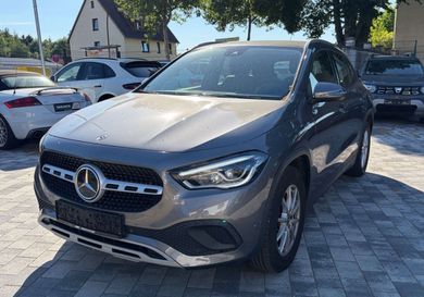 Mercedes-Benz GLA 180, 2021