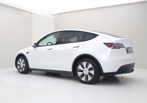 Tesla Model Y, 2023 3