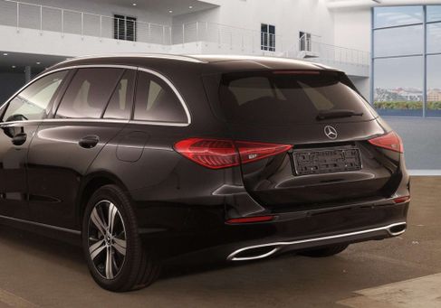 Mercedes-Benz C 300, 2023 3
