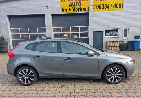 Volvo V40, 2019