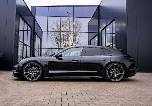 Porsche Taycan, 2023