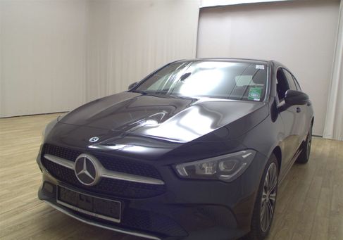 Mercedes-Benz CLA 220, 2021