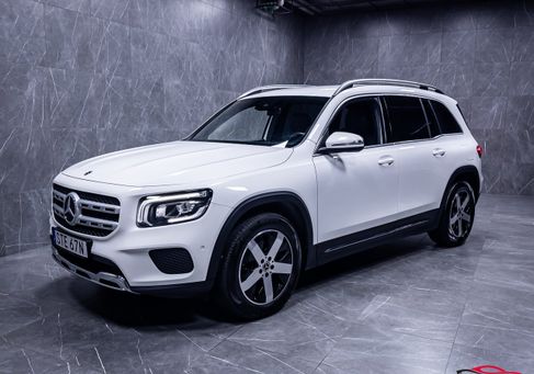 Mercedes-Benz GLB 200, 2023