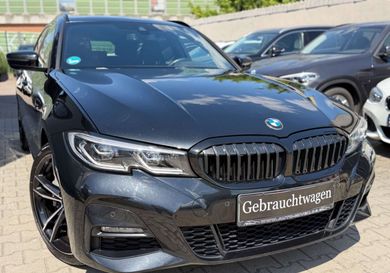 BMW 330, 2022