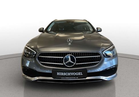 Mercedes-Benz E 200, 2021