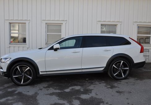 Volvo V90 Cross Country, 2019