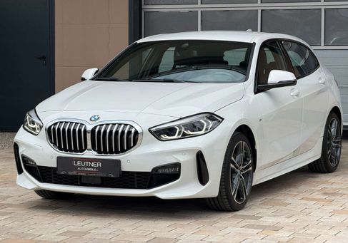 BMW 118, 2022