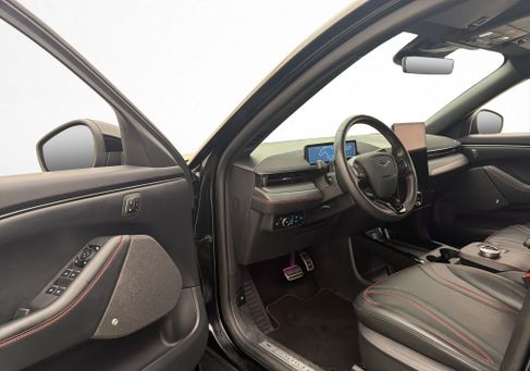 Ford Mustang Mach-E, 2023 2