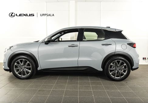 Lexus, 2025