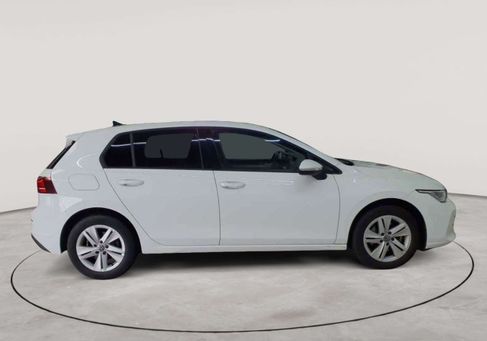 Volkswagen Golf, 2025