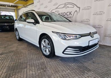 Volkswagen Golf, 2022