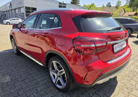 Mercedes-Benz GLA 200, 2019 3