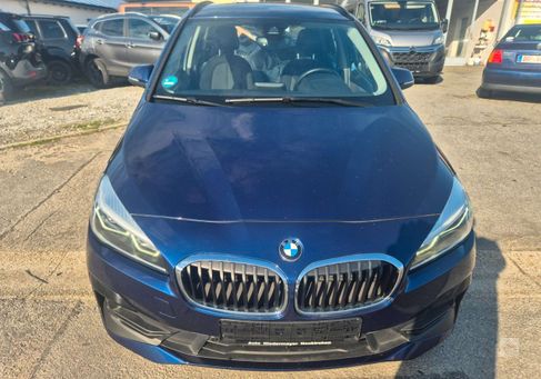 BMW 216, 2019
