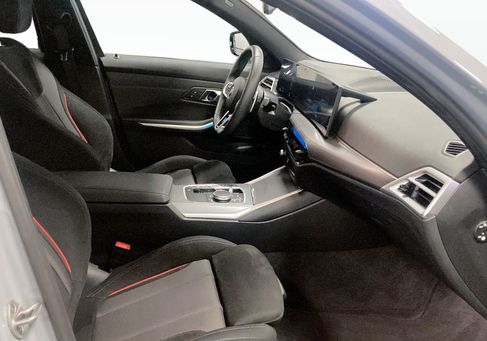 BMW 330, 2026