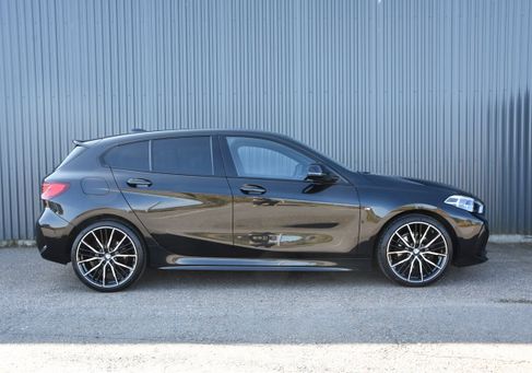 BMW 118, 2021