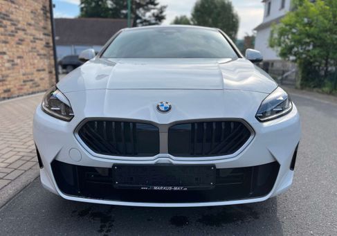 BMW 120, 2024
