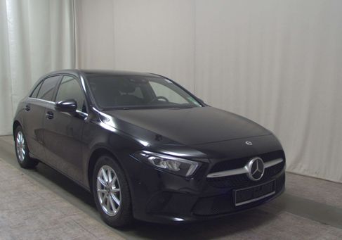 Mercedes-Benz A 200, 2022