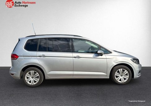 Volkswagen Touran, 2023 3