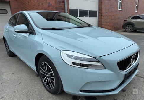 Volvo V40, 2018