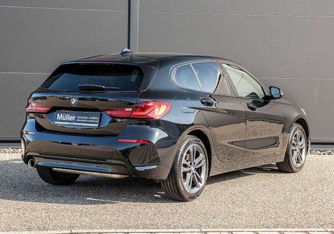 BMW 118, 2022