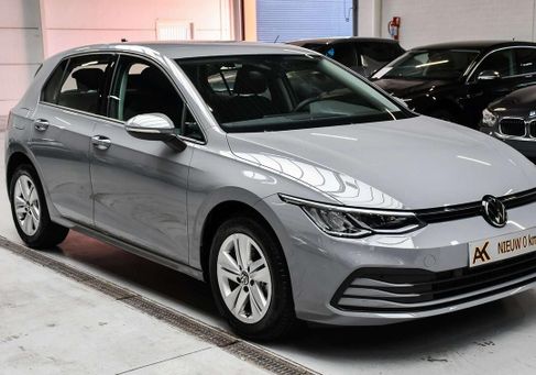 Volkswagen Golf, 2022