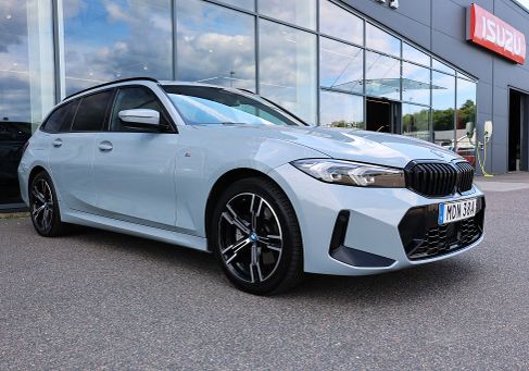 BMW 330, 2024