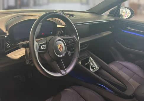 Porsche Macan, 2024