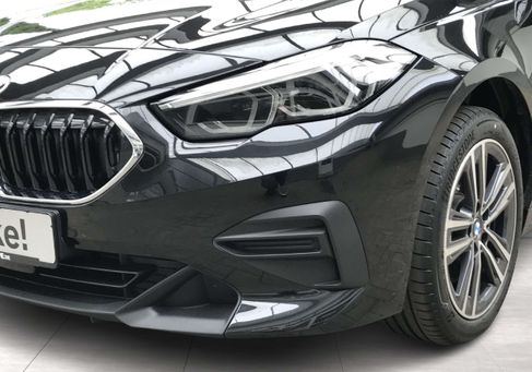BMW 218, 2021 3