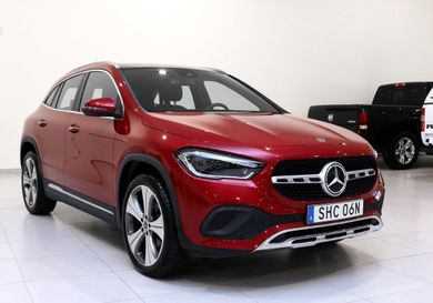 Mercedes-Benz GLA 200, 2021