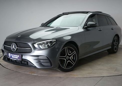Mercedes-Benz E 300, 2022 2