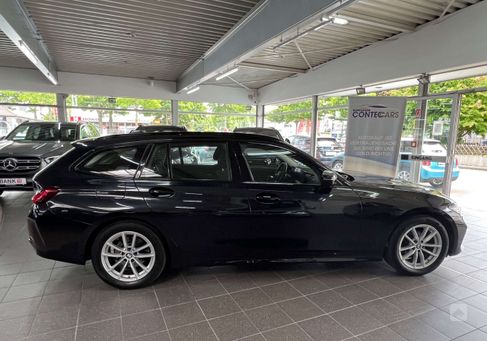 BMW 318, 2022