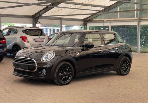 MINI ONE, 2019