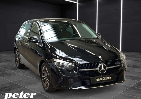 Mercedes-Benz B 180, 2025