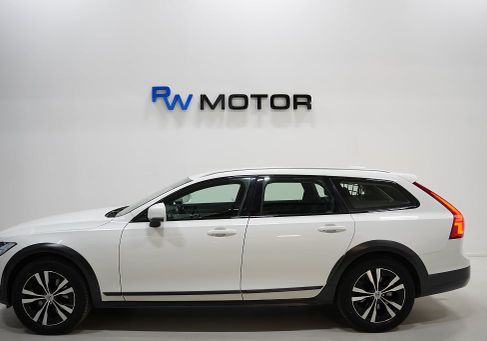 Volvo V90 Cross Country, 2020