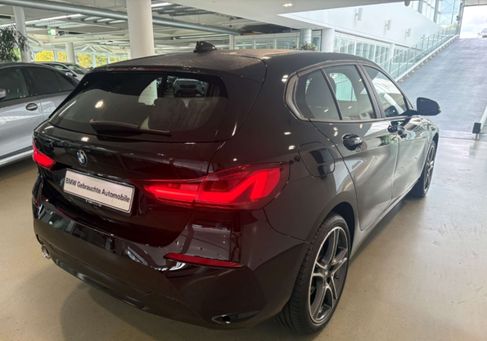 BMW 118, 2024 3