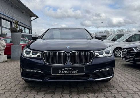 BMW 750, 2018