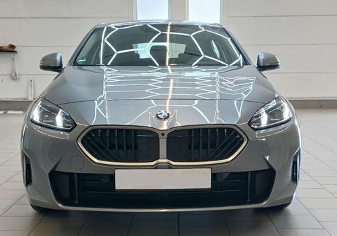 BMW 120, 2025