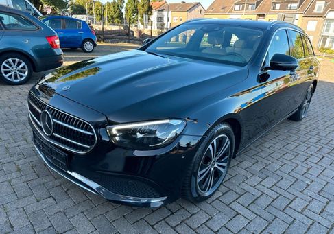 Mercedes-Benz E 220, 2021