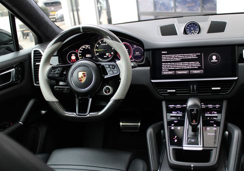 Porsche Cayenne, 2022