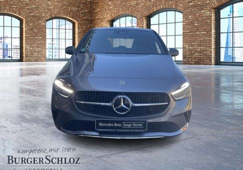 Mercedes-Benz B 180, 2025