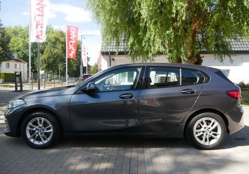 BMW 118, 2021