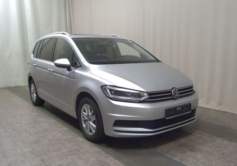 Volkswagen Touran, 2022 3