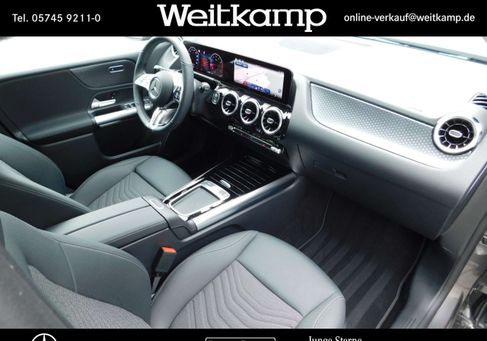 Mercedes-Benz B 200, 2024