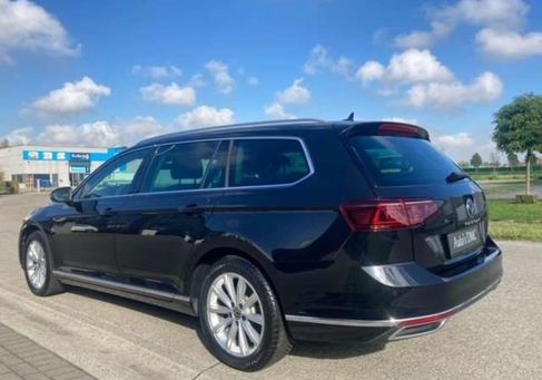 Volkswagen Passat, 2021