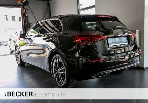 Mercedes-Benz A 180, 2025 3