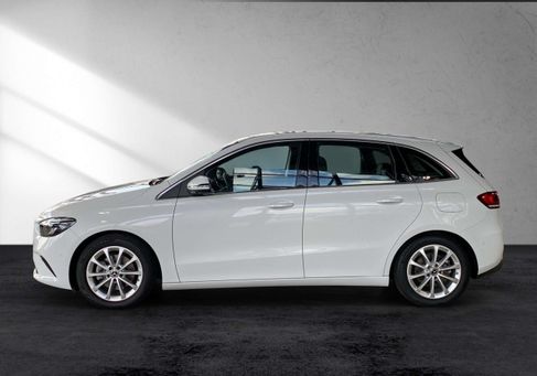 Mercedes-Benz B 200, 2023