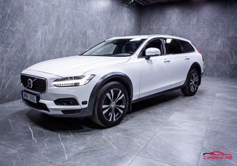 Volvo V90 Cross Country, 2021