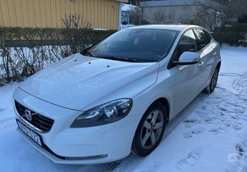 Volvo V40, 2015