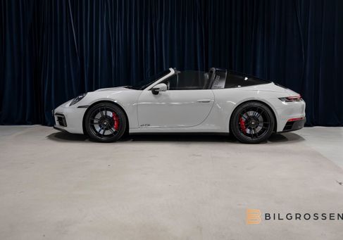 Porsche 911, 2023