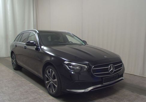 Mercedes-Benz E 300, 2020 3